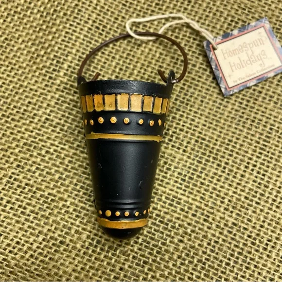 🎃 Halloween Party Favors, Set of 12, metal with handle, can hold treat. - Picture 4 of 10